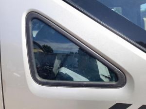 CRISTALLO FISSO PARAFANGO POST. SX. SUZUKI JIMNY «I» (1999) [it056178]