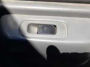 INTERRUTTORE ALZACRISTALLI ANT. DX. SUZUKI JIMNY «I» (1999) [it056191]