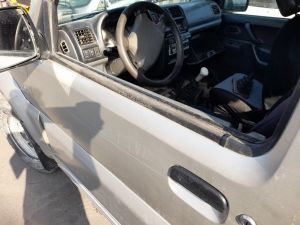 GUARNIZIONE RASCHIAVETRO PORTA EST. ANT. SX. SUZUKI JIMNY «I» (1999) [it056132]