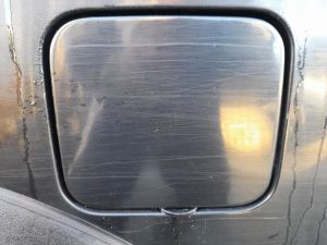 SPORTELLO CARBURANTE PARAFANGO POST.  SUZUKI JIMNY «I» (1999) [it060718]