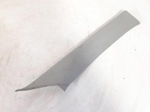 RIVESTIMENTO MONTANTE PARABREZZA (SUP.INT.)  DX. SUZUKI JIMNY «I» (1999) [it061122]