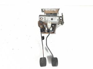 GRUPPO PEDALIERA (FRENO-FRIZIONE) ANT.  SUZUKI JIMNY «I» (1999) [it061273]