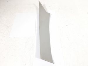 RIVESTIMENTO MONTANTE PARABREZZA (SUP.INT.)  SX. SUZUKI JIMNY «I» (2014) [it063726]