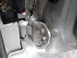 CERNIERA PORTELLO INF. POST. DX. SUZUKI JIMNY «I» (1999) [it063999]