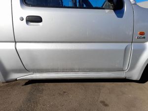 MODANATURA PARACOLPI PORTA ANT. DX. SUZUKI JIMNY «I» (1999) [it067141]